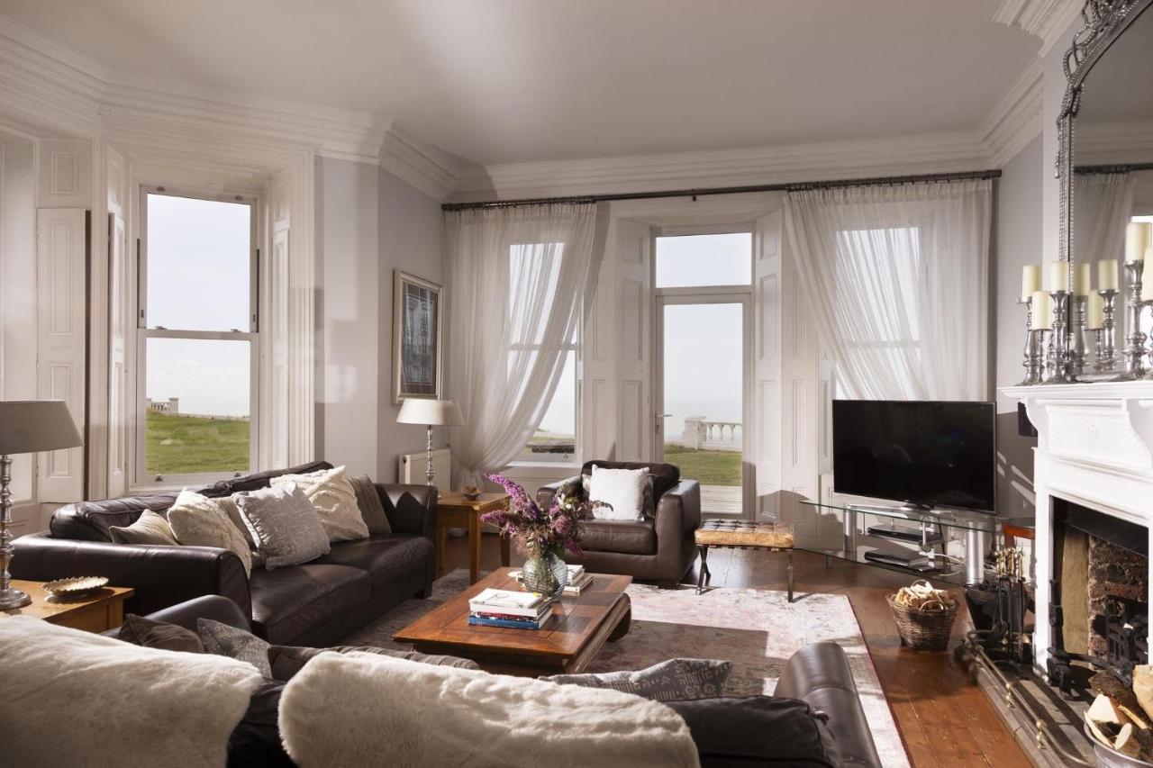 Abbots Cliff House By Bloom Stays Hougham Extérieur photo